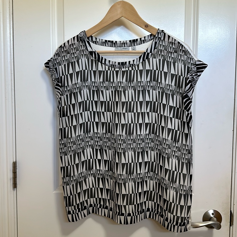 Slightly sheer, black & white, geometric print top, S